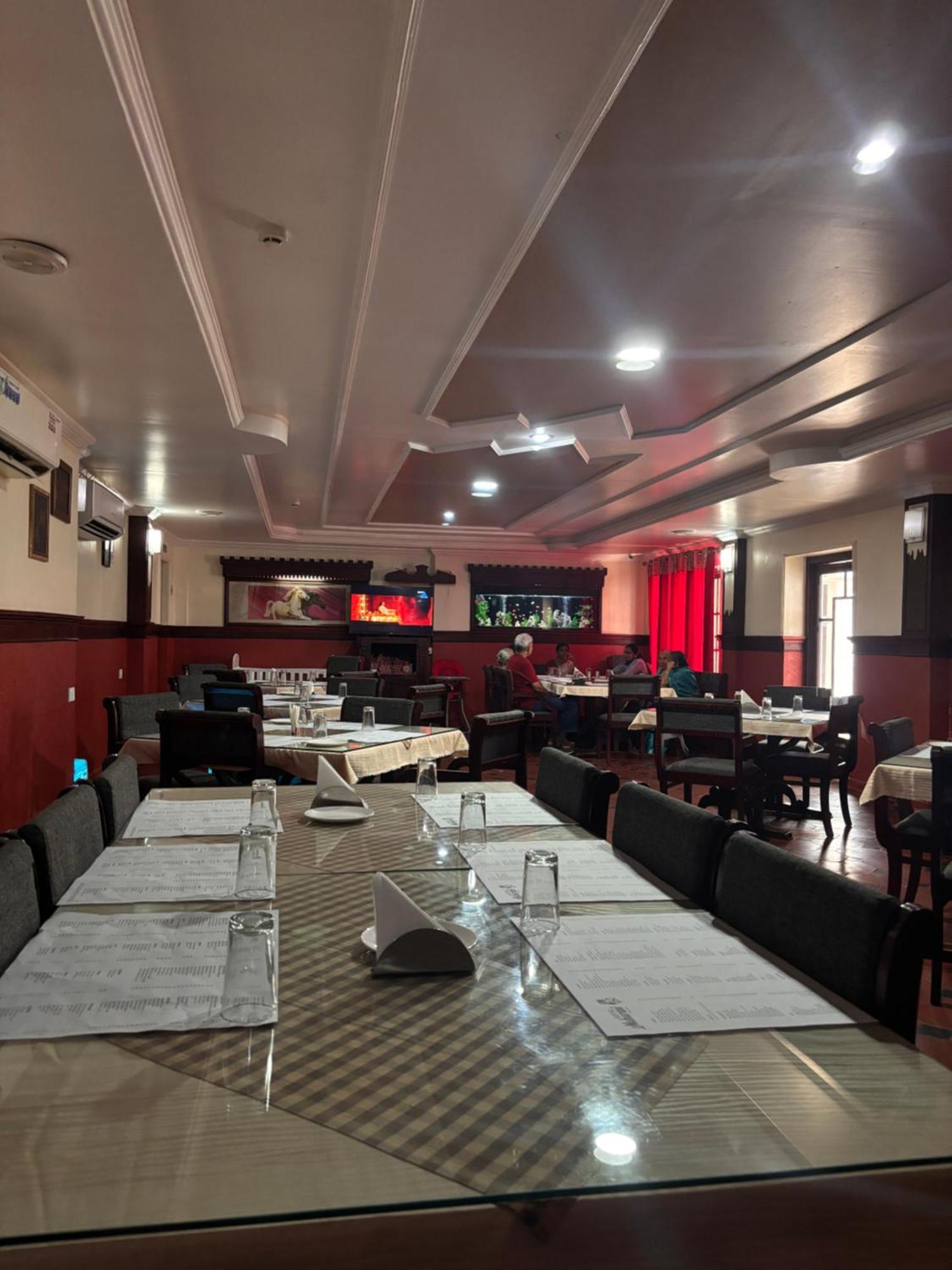Maharani Hotel Kozhikode Exteriör bild