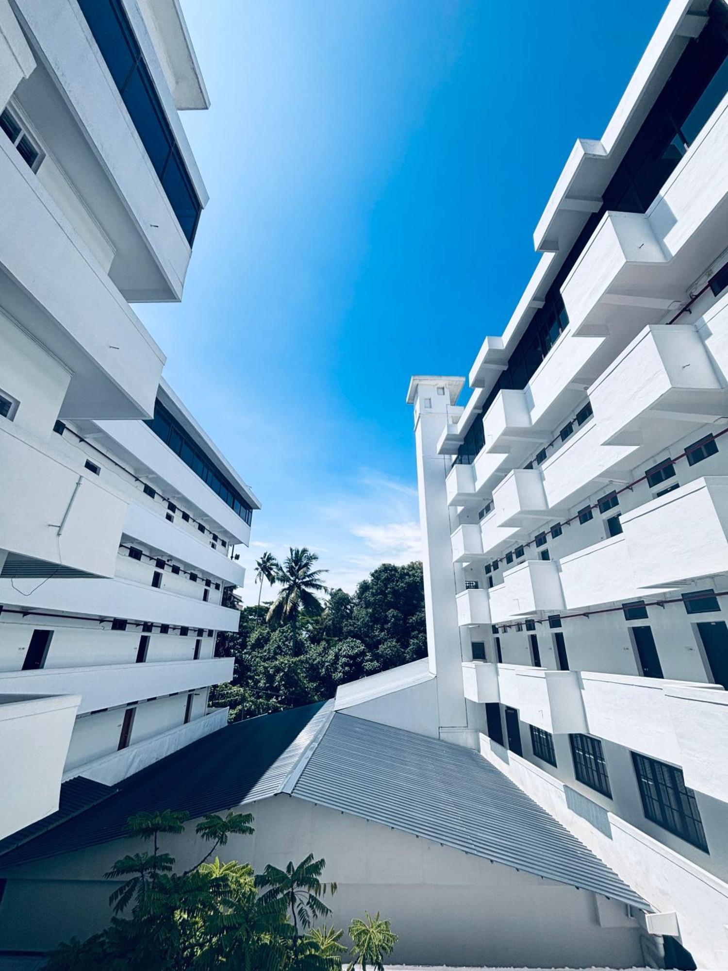 Maharani Hotel Kozhikode Exteriör bild
