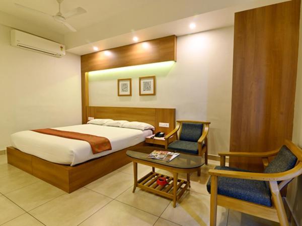 Maharani Hotel Kozhikode Exteriör bild