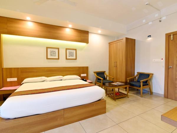 Maharani Hotel Kozhikode Exteriör bild