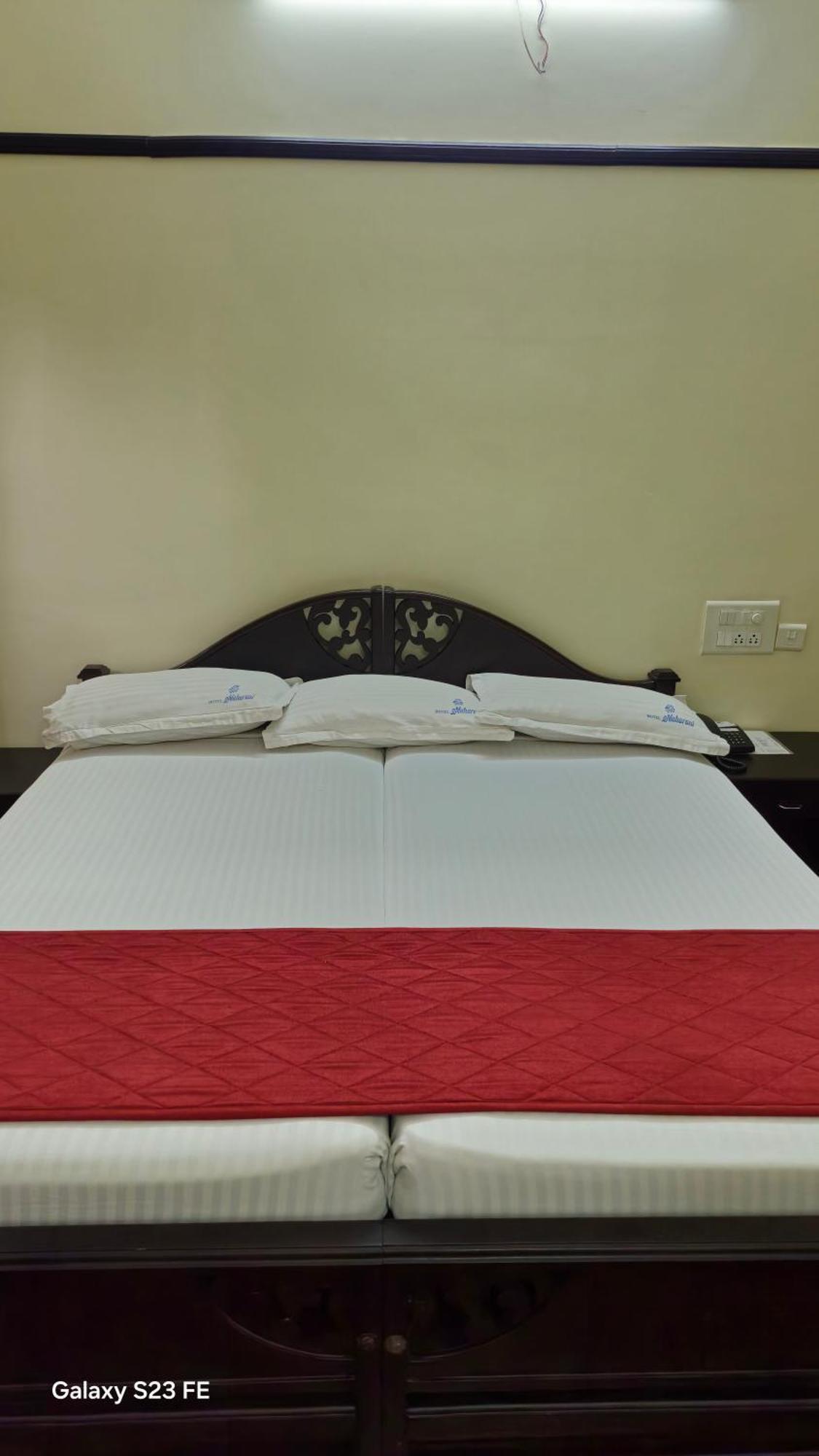 Maharani Hotel Kozhikode Exteriör bild
